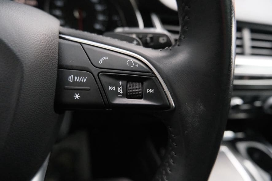 Vehicle image 40 of 43