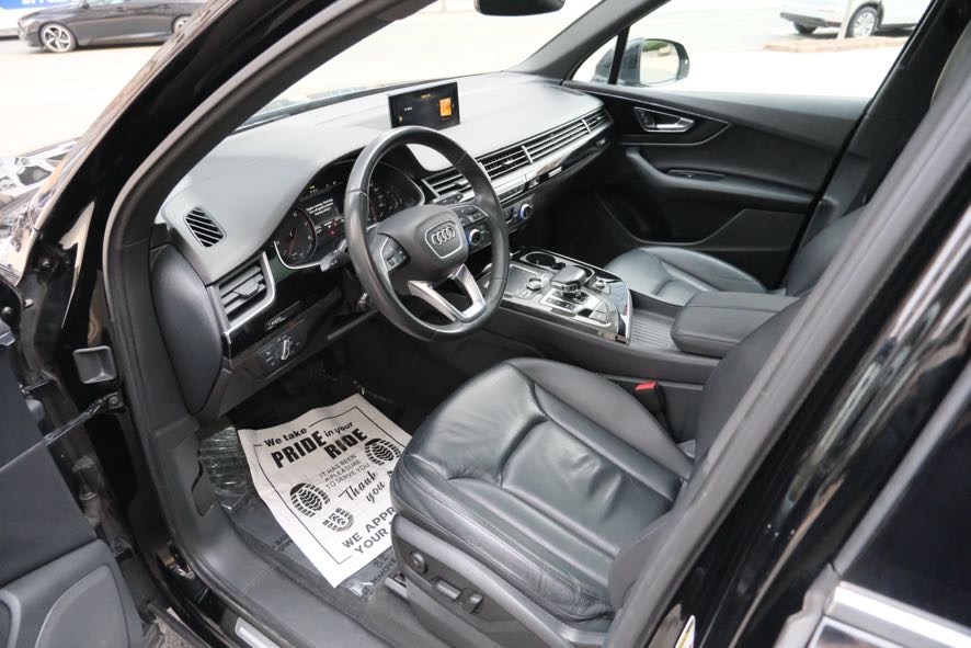 Vehicle image 16 of 43