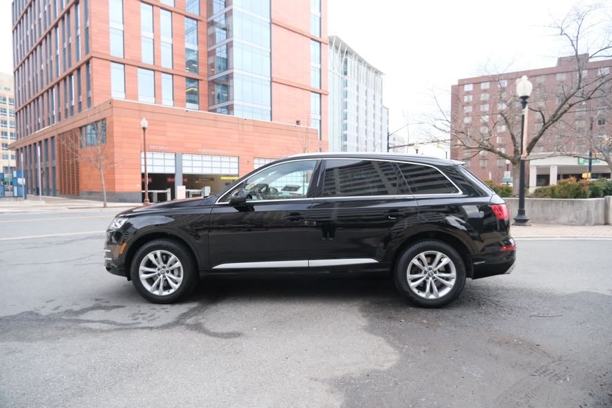 Vehicle image 2 of 43