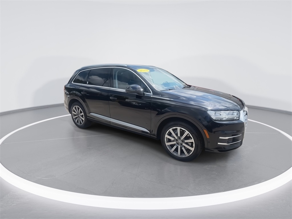 Vehicle image 5 of 26