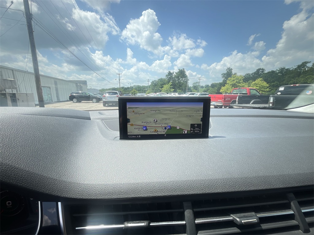 Vehicle image 22 of 26