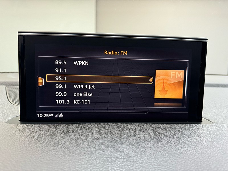 Vehicle image 26 of 47