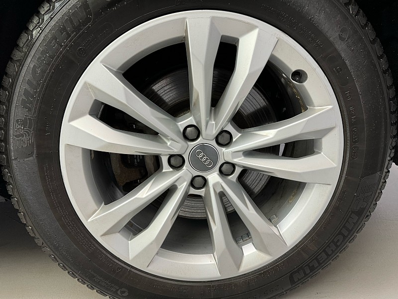 Vehicle image 9 of 47