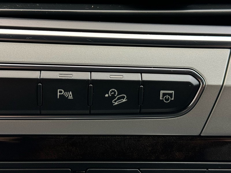 Vehicle image 37 of 47