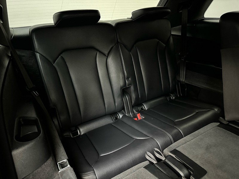 Vehicle image 20 of 47