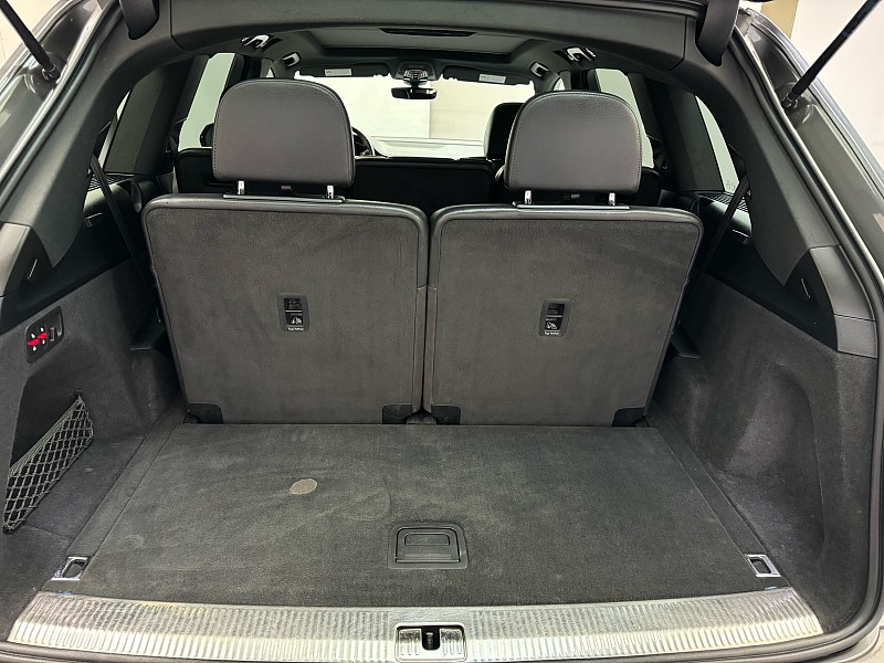 Vehicle image 18 of 47