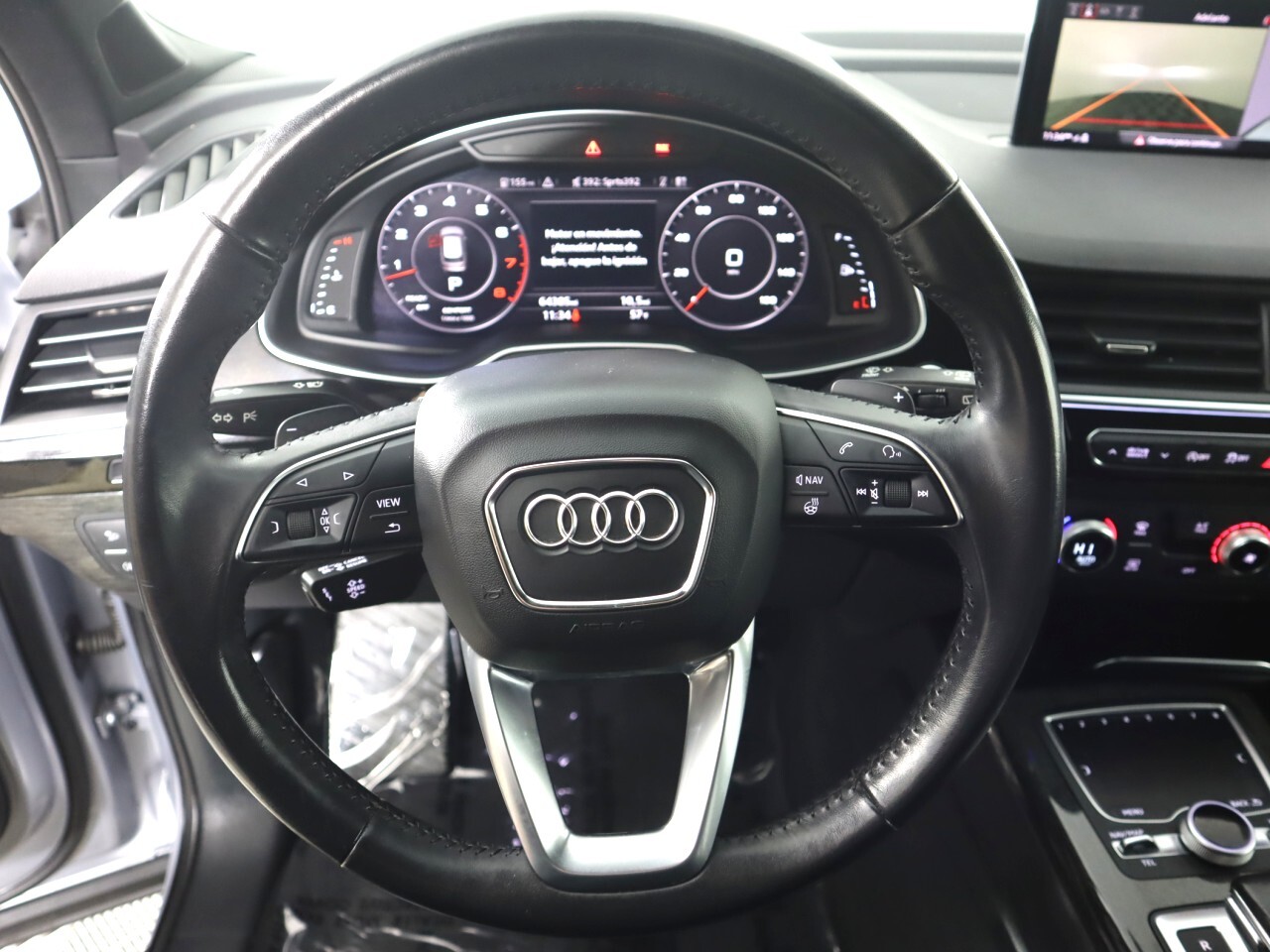 Vehicle image 10 of 47