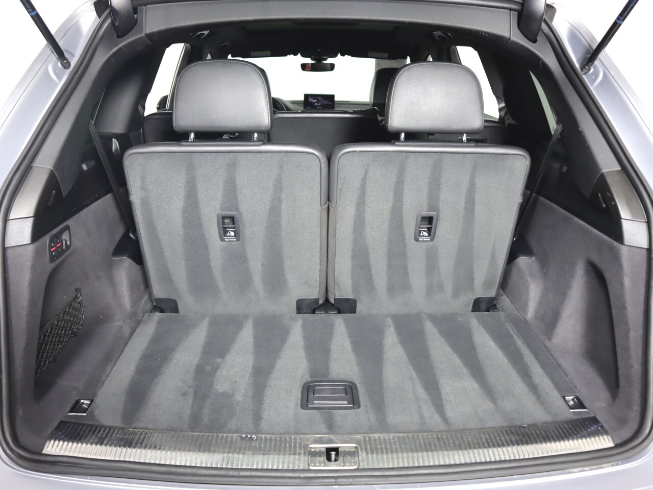 Vehicle image 35 of 47