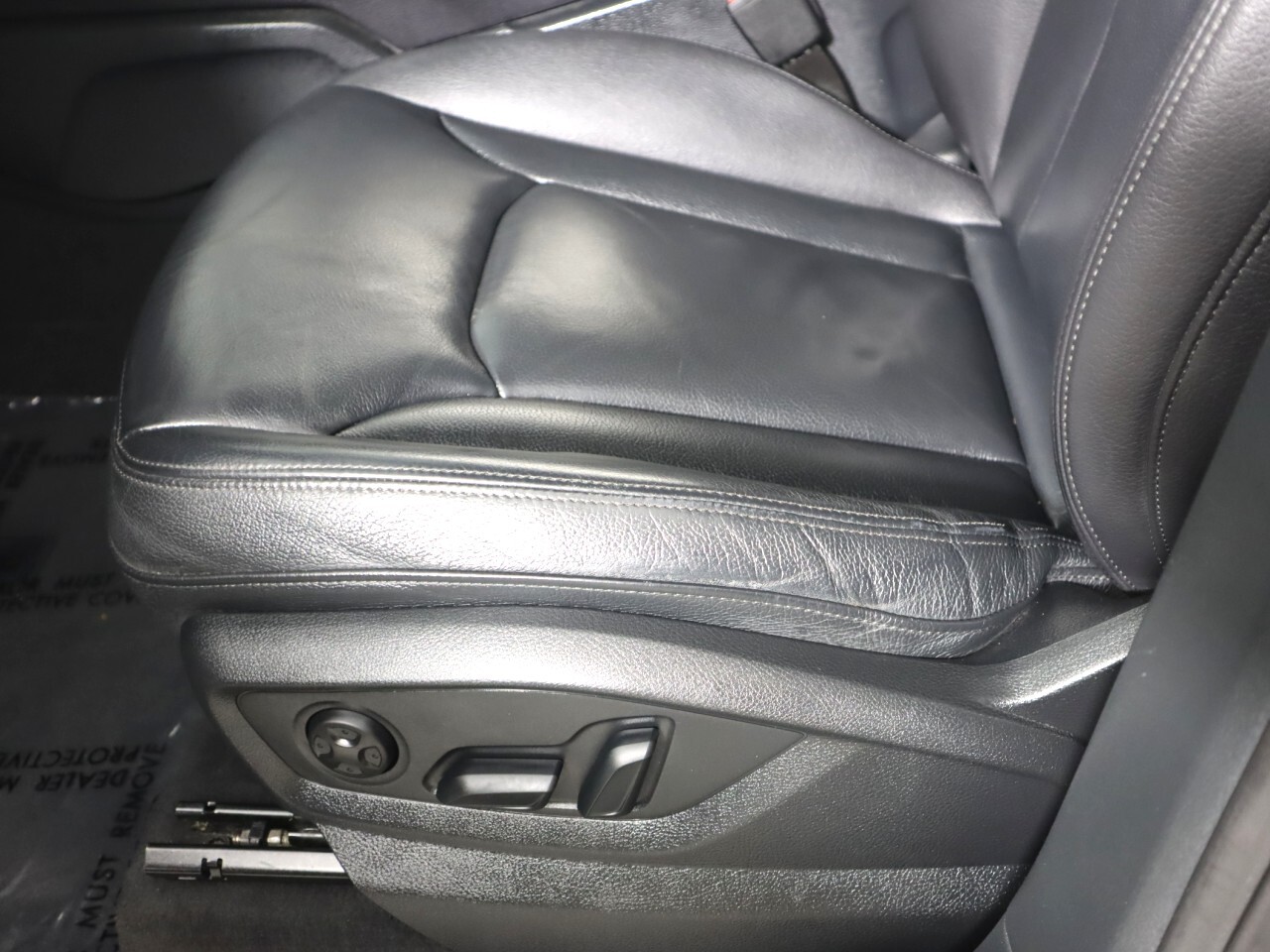 Vehicle image 29 of 47