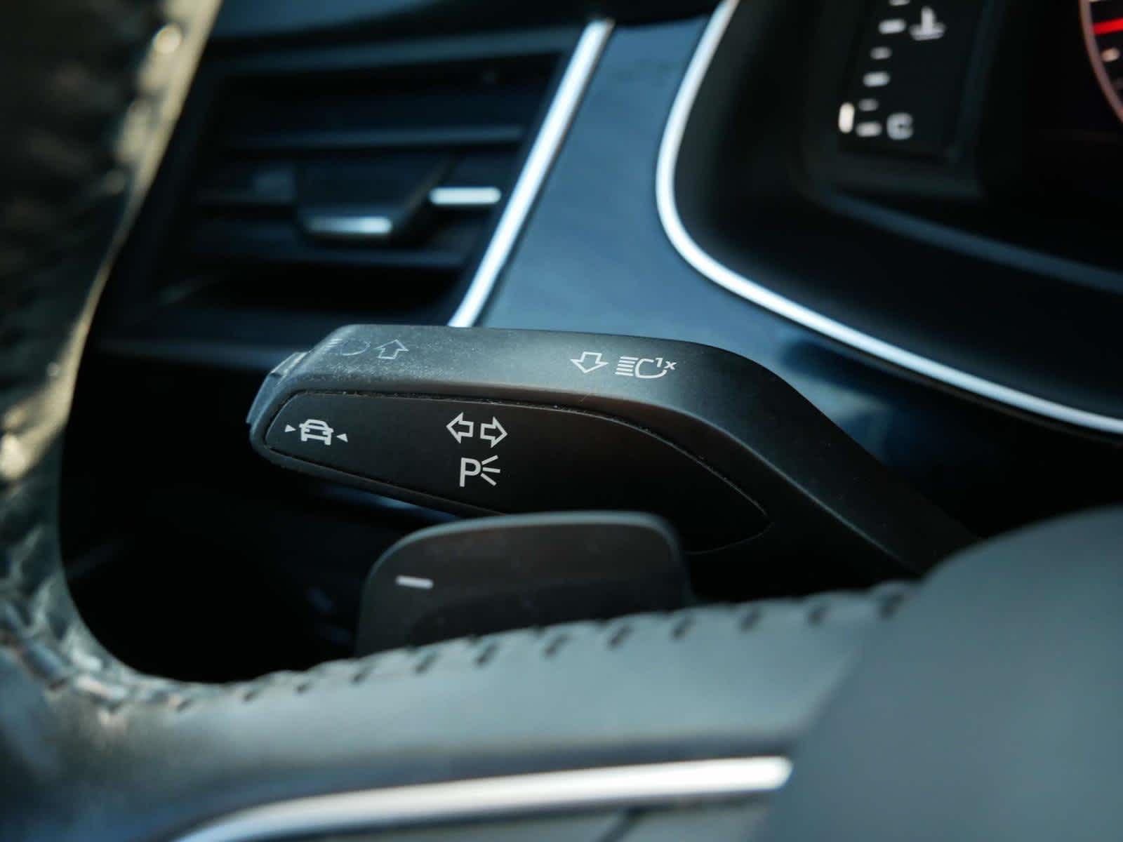 Vehicle image 20 of 28