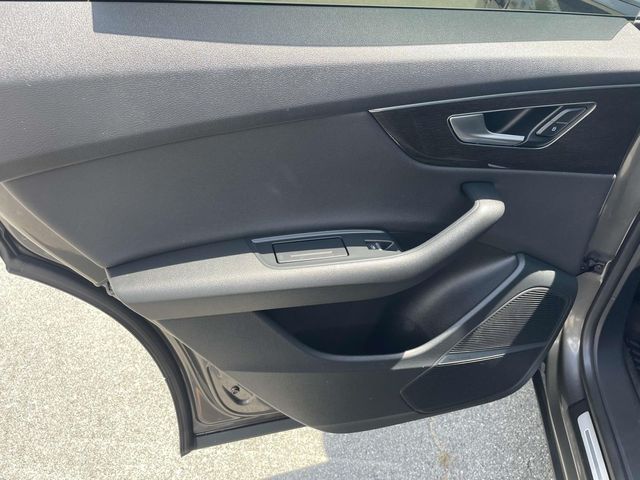 Vehicle image 20 of 39