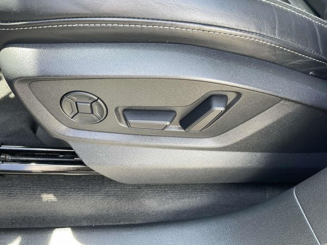 Vehicle image 23 of 39