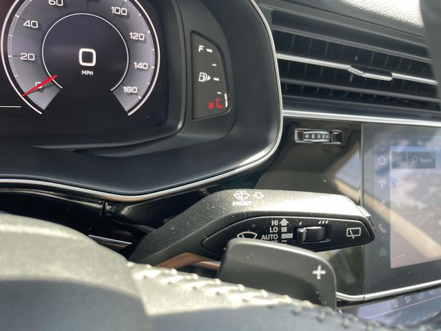 Vehicle image 38 of 39