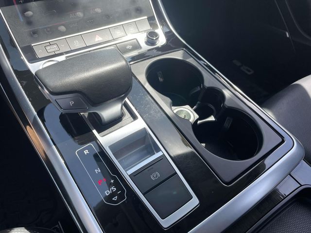 Vehicle image 31 of 39