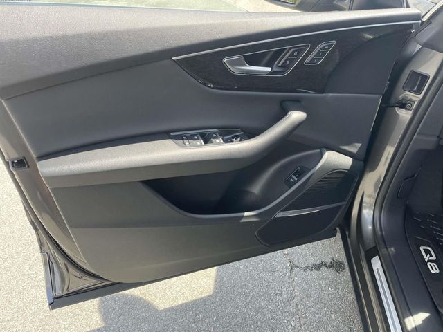Vehicle image 21 of 39