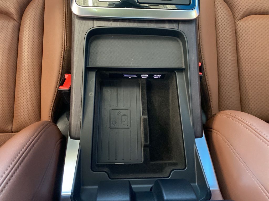 Vehicle image 14 of 29