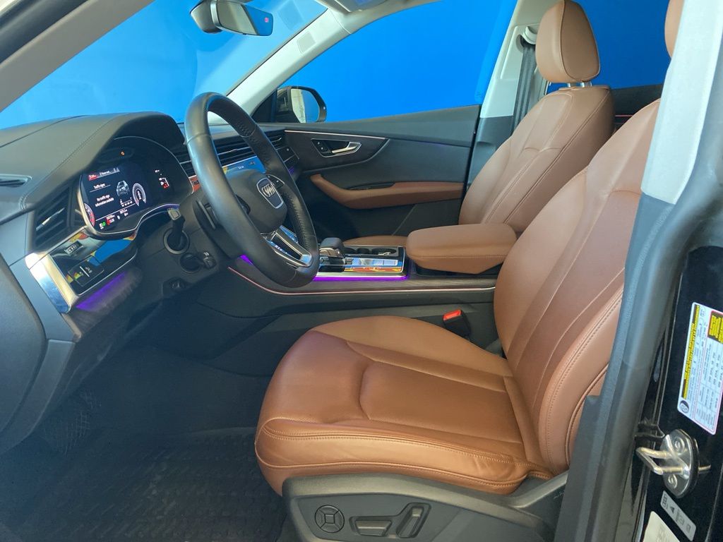 Vehicle image 16 of 29