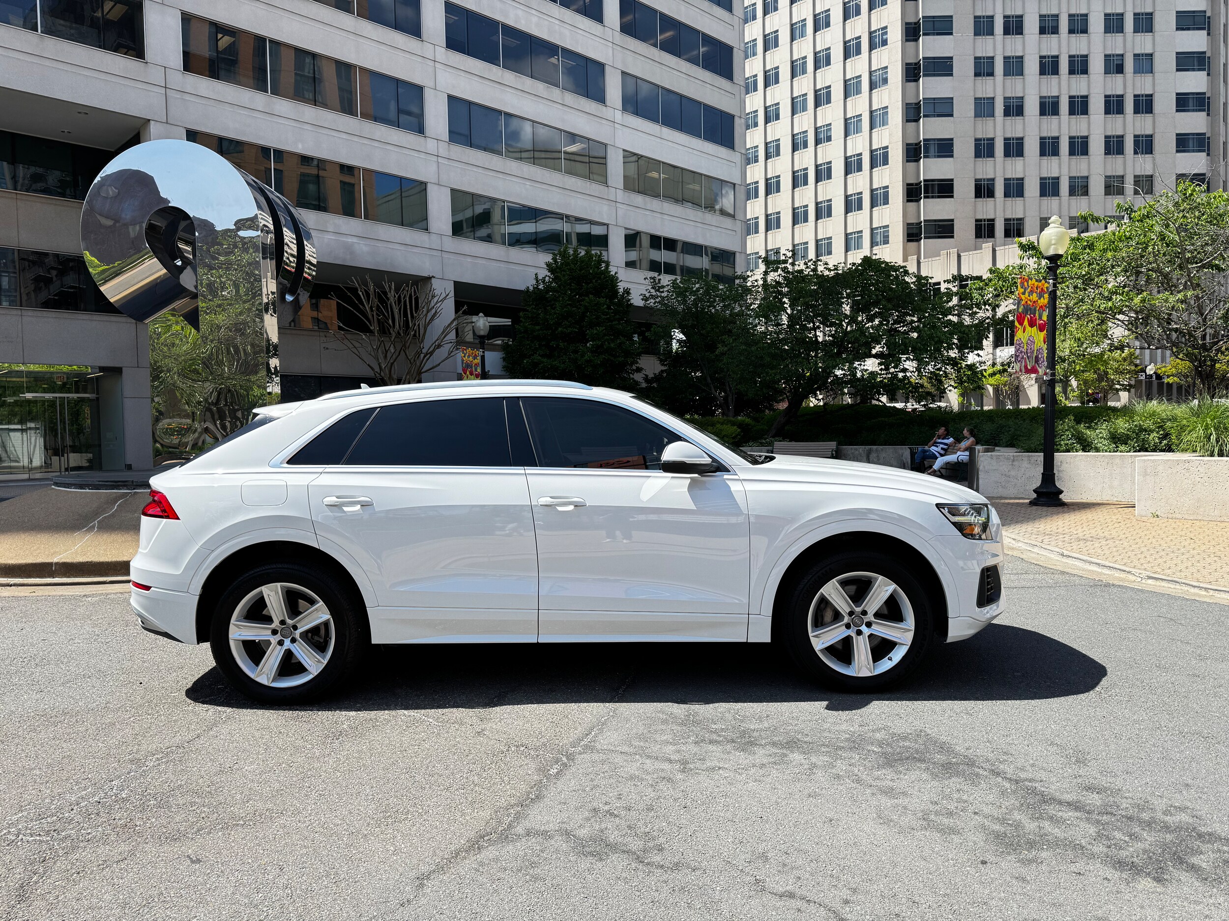 Vehicle image 4 of 42