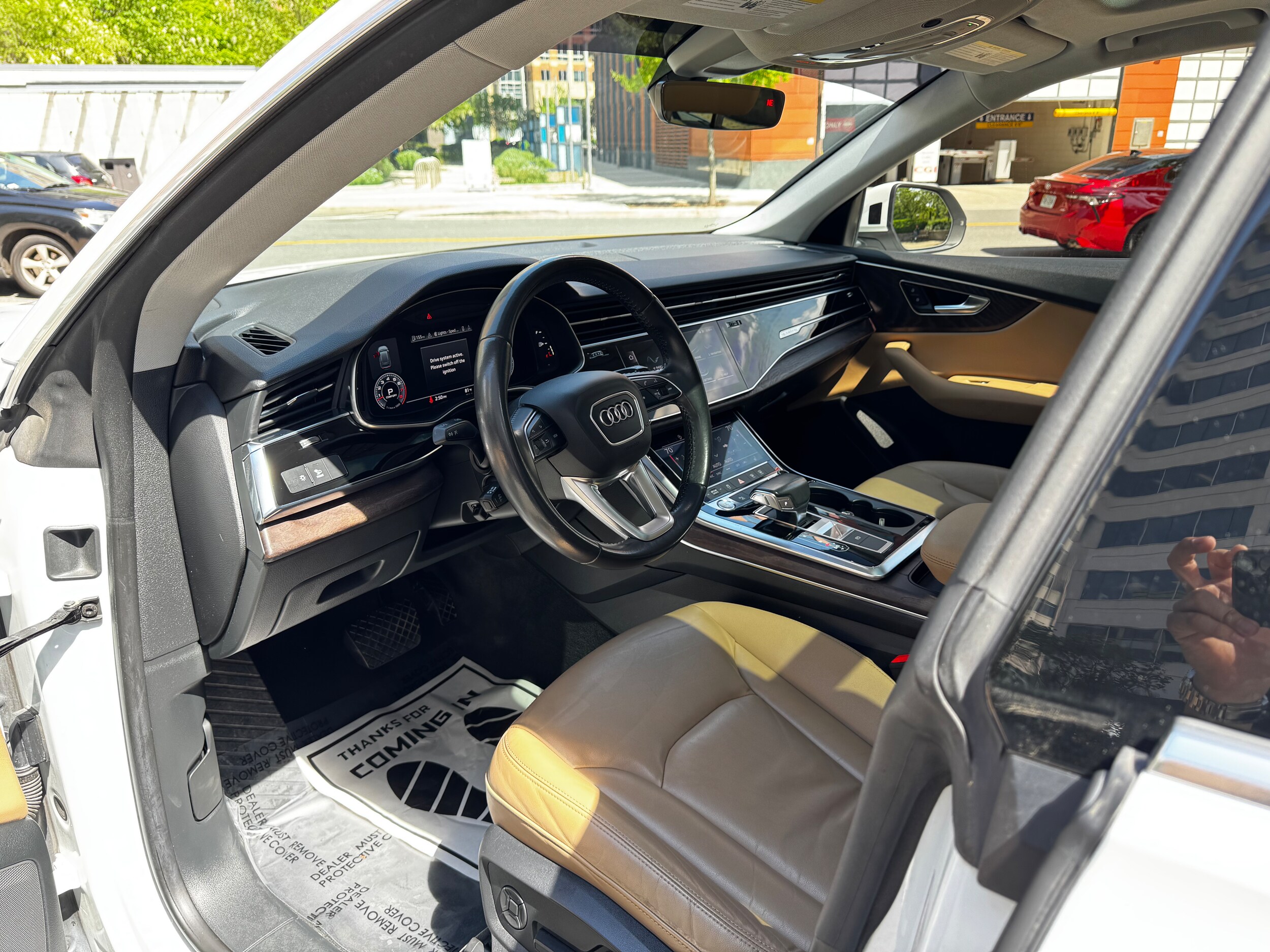 Vehicle image 15 of 42