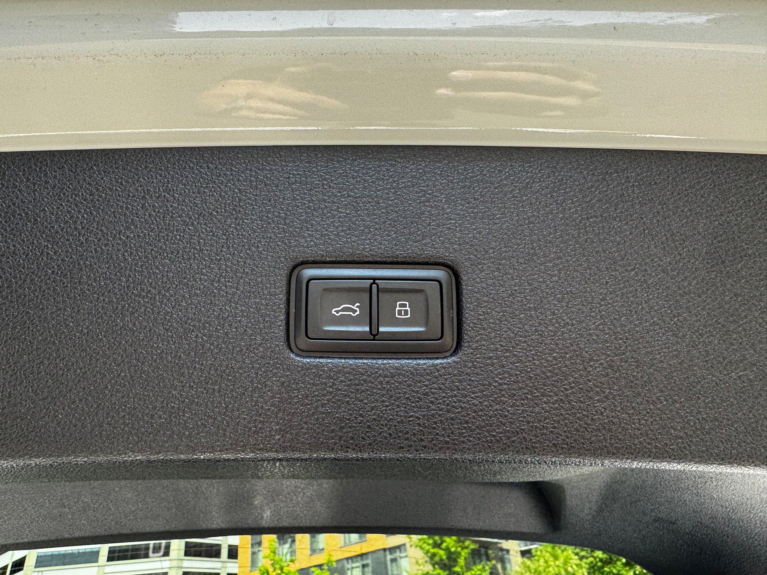 Vehicle image 12 of 42