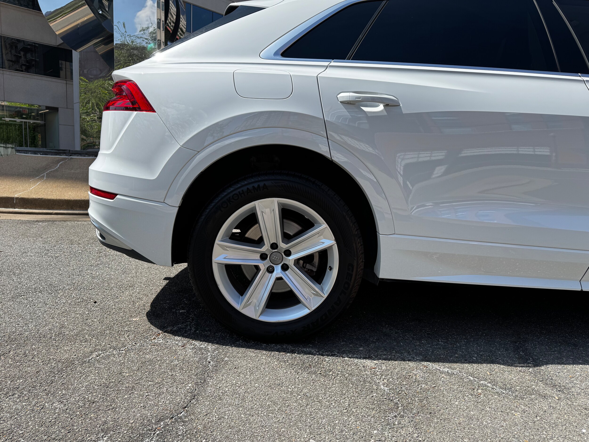 Vehicle image 13 of 42