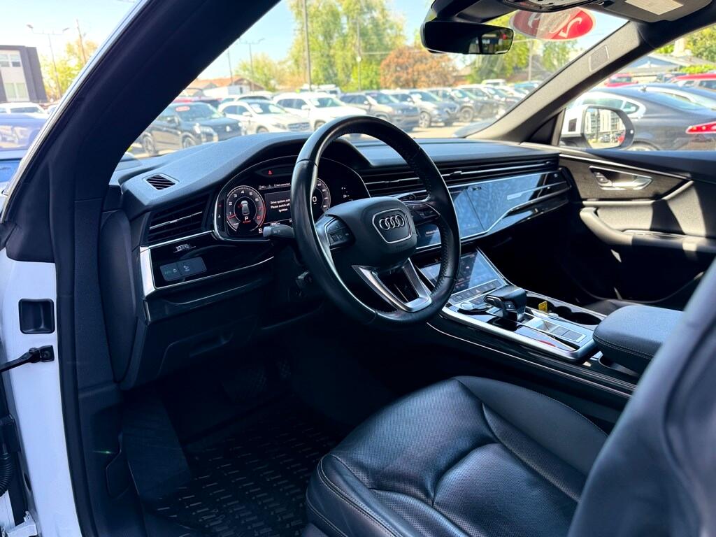 Vehicle image 19 of 44