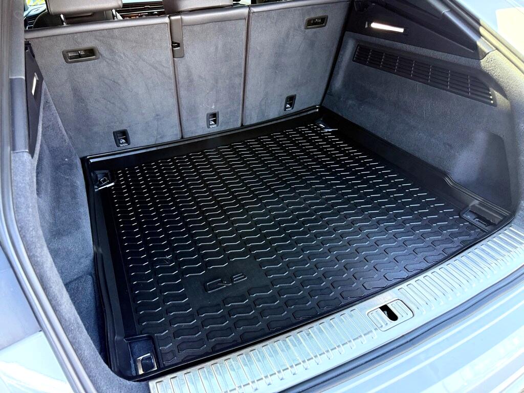 Vehicle image 27 of 44