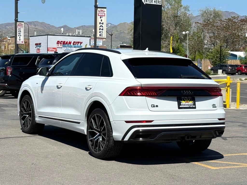 Vehicle image 8 of 44