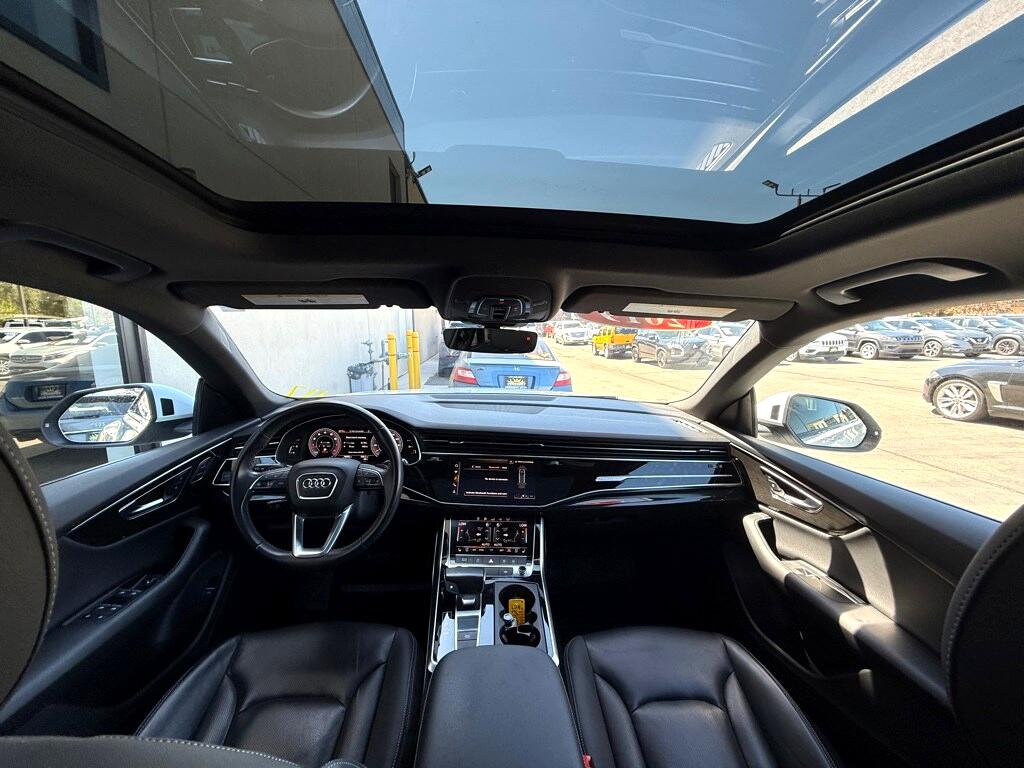 Vehicle image 31 of 44