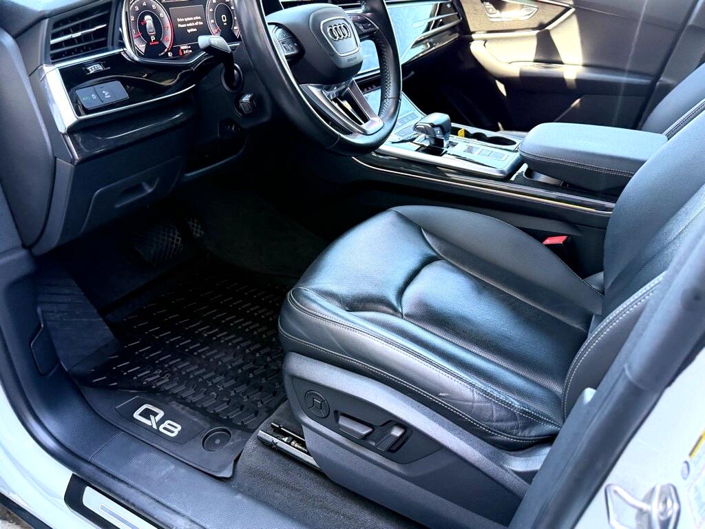 Vehicle image 20 of 44