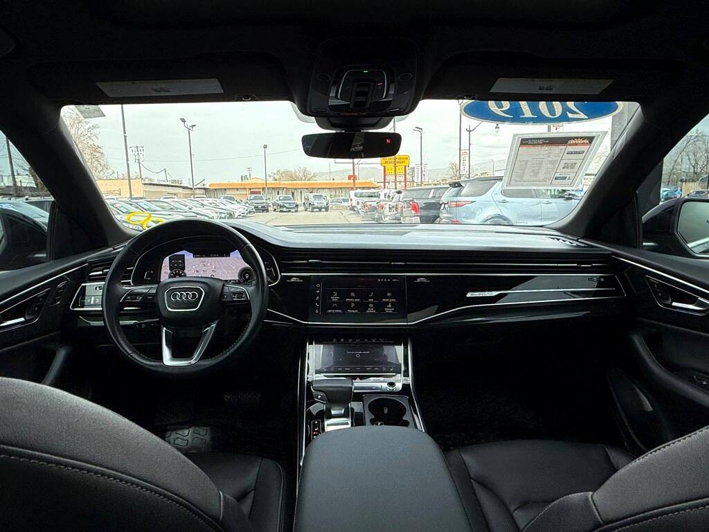 Vehicle image 22 of 44