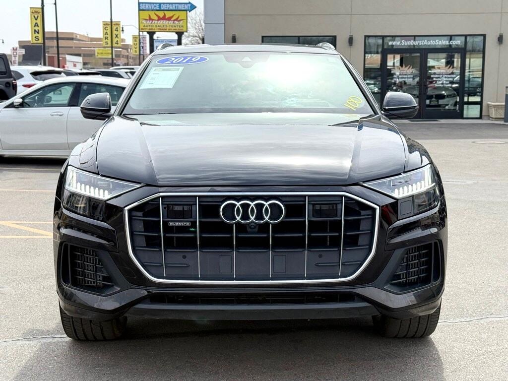 Vehicle image 4 of 44