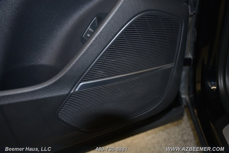 Vehicle image 28 of 46