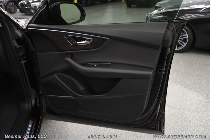 Vehicle image 40 of 46