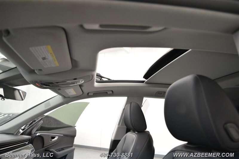 Vehicle image 36 of 46