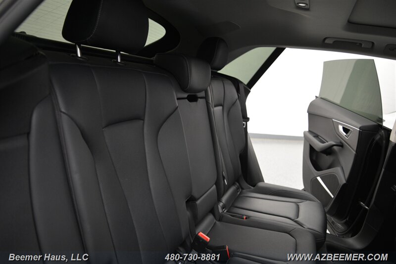 Vehicle image 25 of 46
