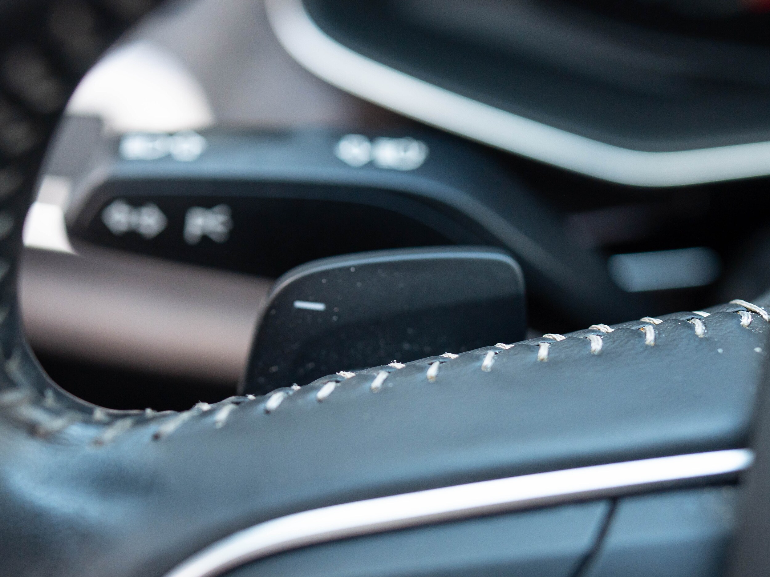 Vehicle image 28 of 59