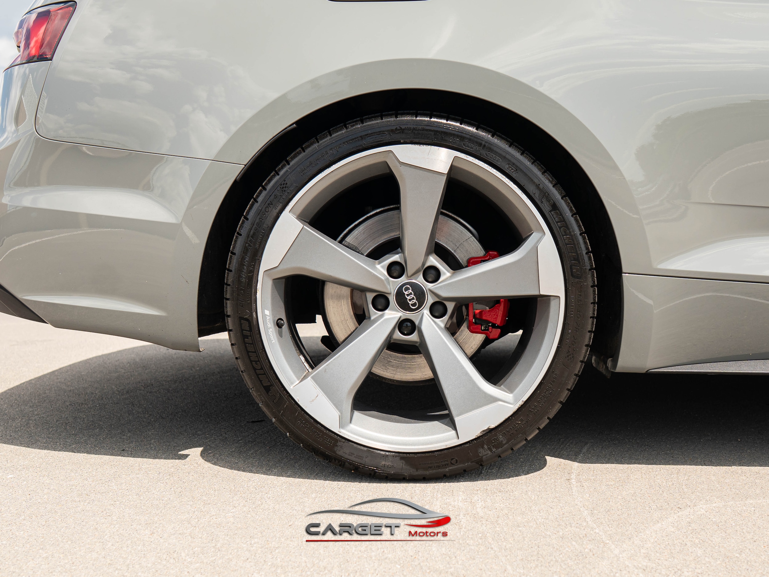 Vehicle image 9 of 46