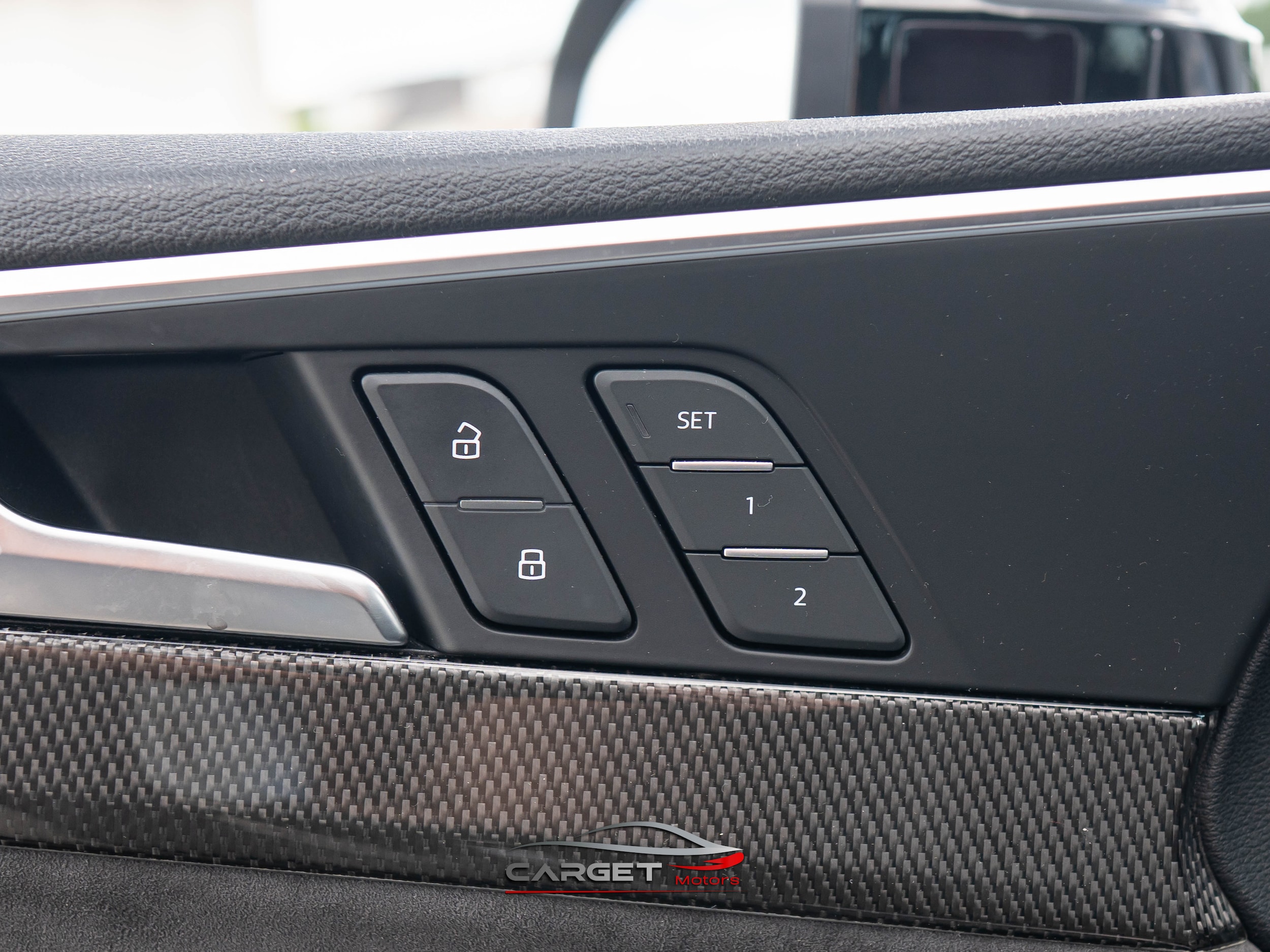 Vehicle image 26 of 46
