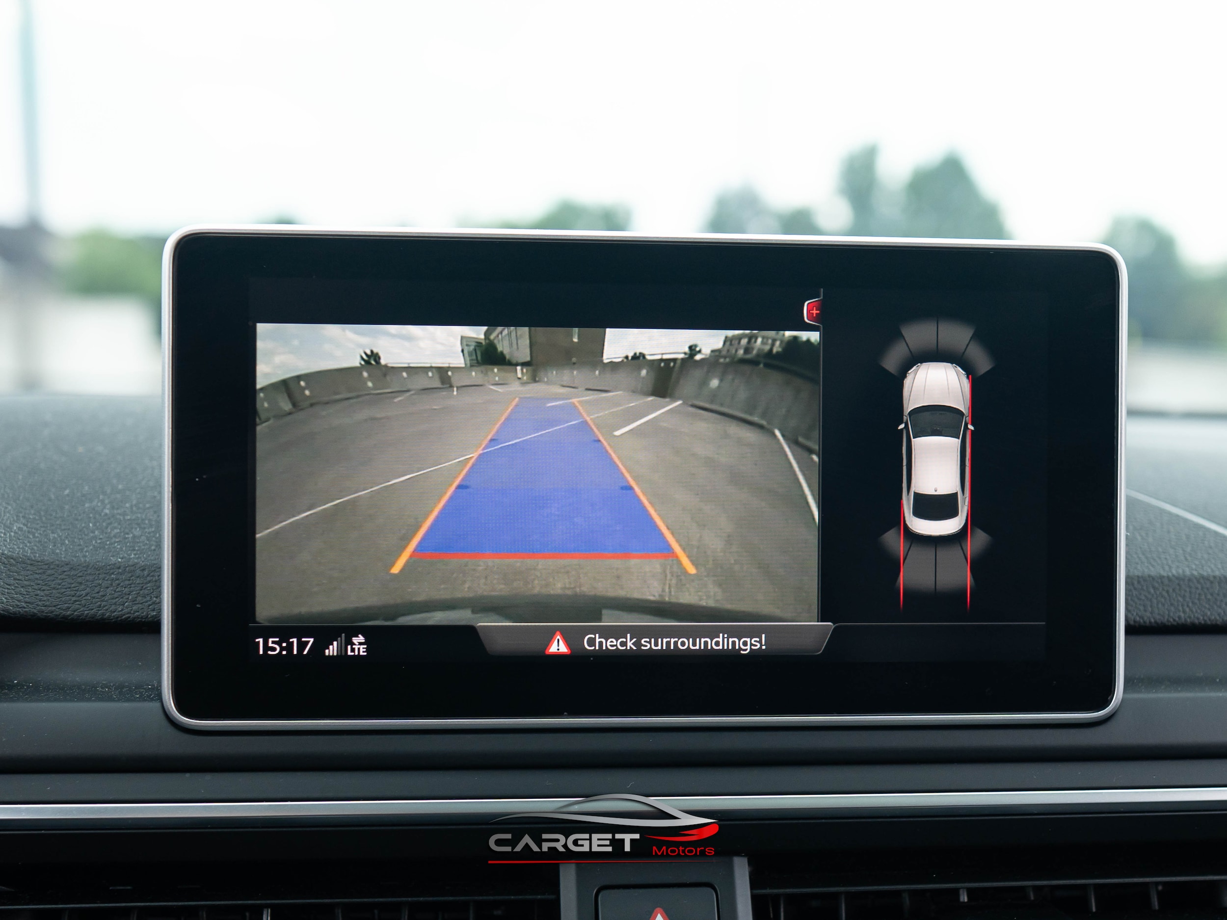 Vehicle image 21 of 46
