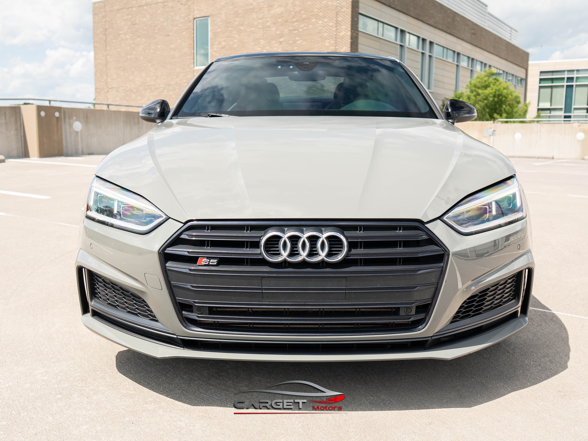 Vehicle image 44 of 46