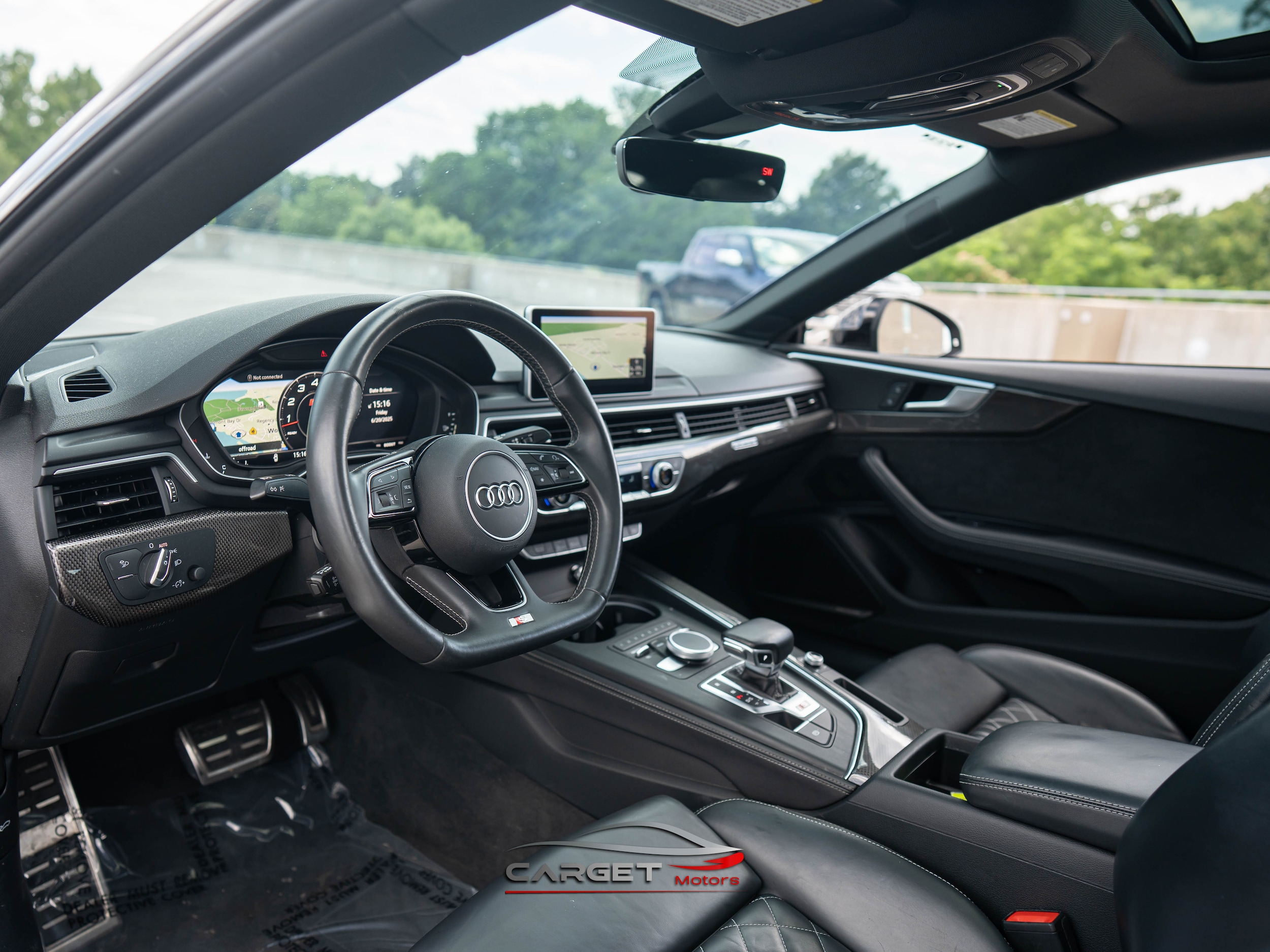 Vehicle image 16 of 46