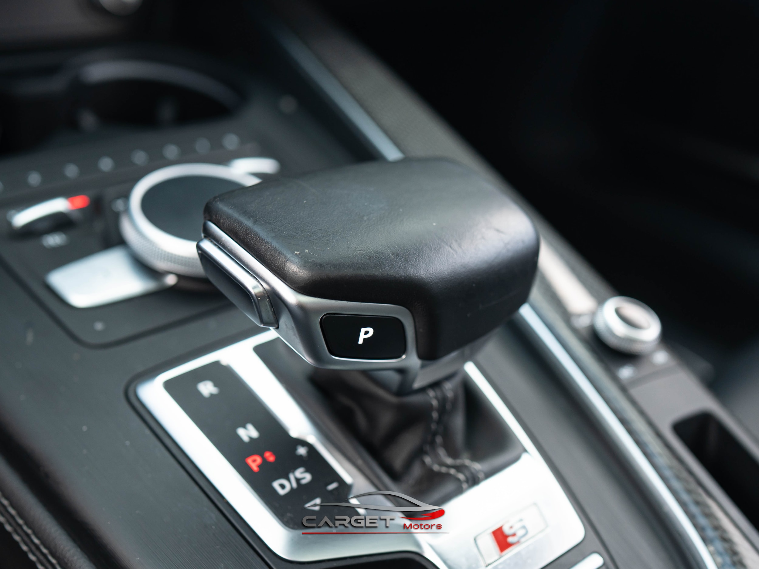 Vehicle image 24 of 46