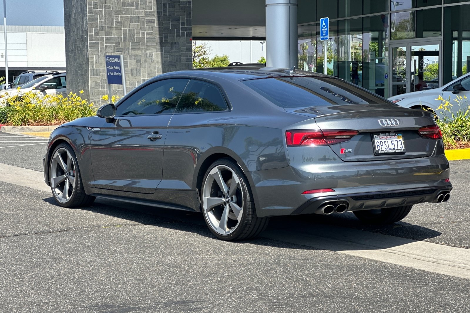 Vehicle image 8 of 29