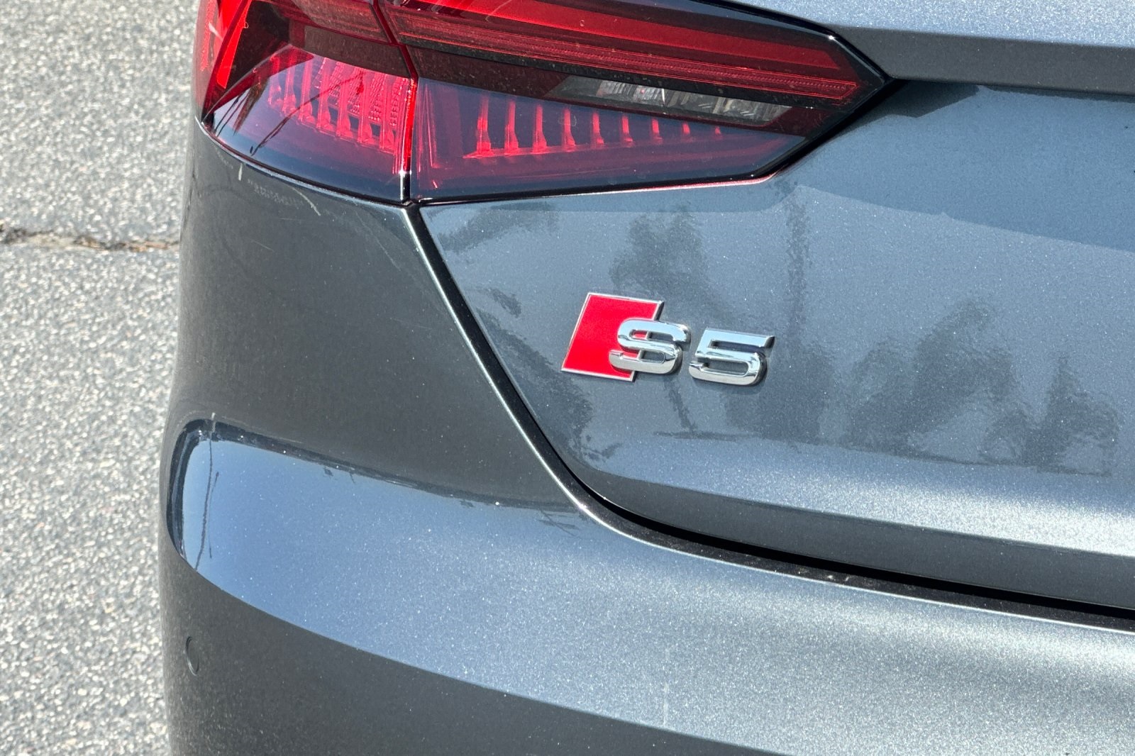 Vehicle image 23 of 29