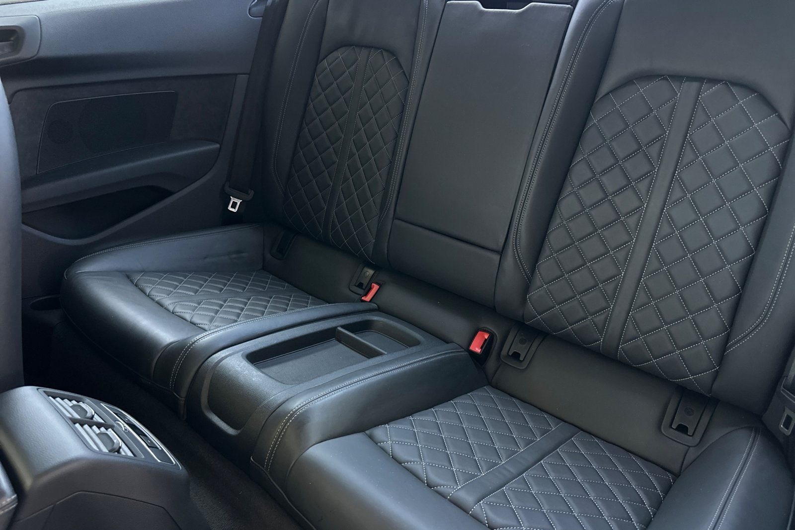Vehicle image 11 of 29