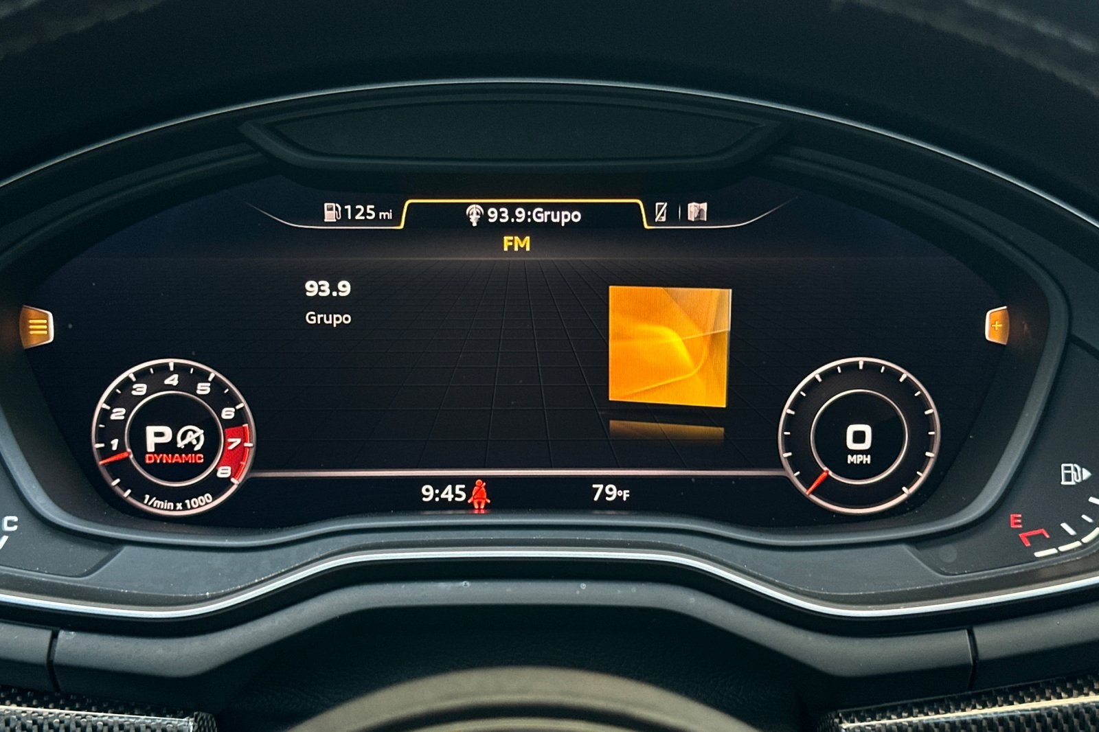 Vehicle image 16 of 29