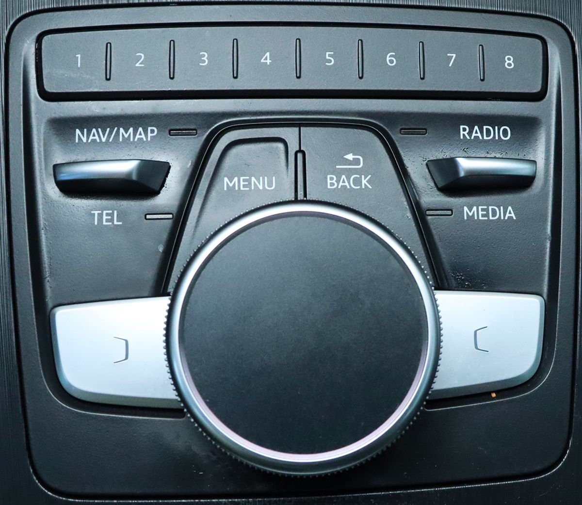 Vehicle image 60 of 69