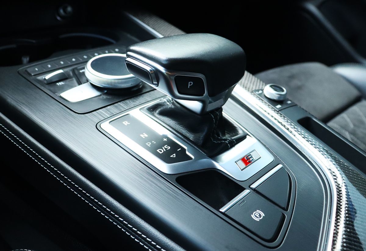 Vehicle image 61 of 69