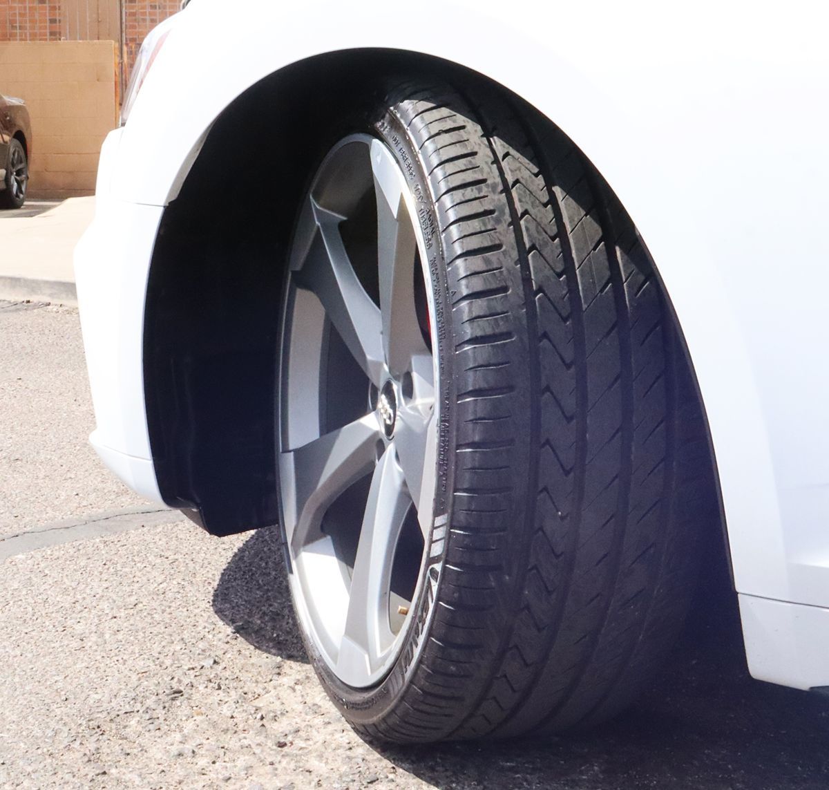 Vehicle image 17 of 69